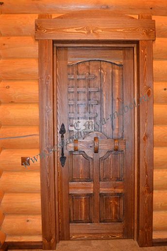 Межкомнатная дверь под старину – фото